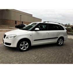 Skoda Fabia Combi 1.6-16V / CRUISE/ PDC/ CLIMA/ AUX/ LM VELG