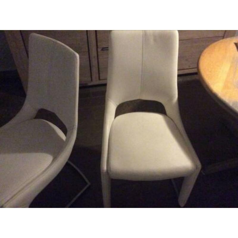 4 huiskamerstoelen van Eijerkamp. Ivoorkleurig.
