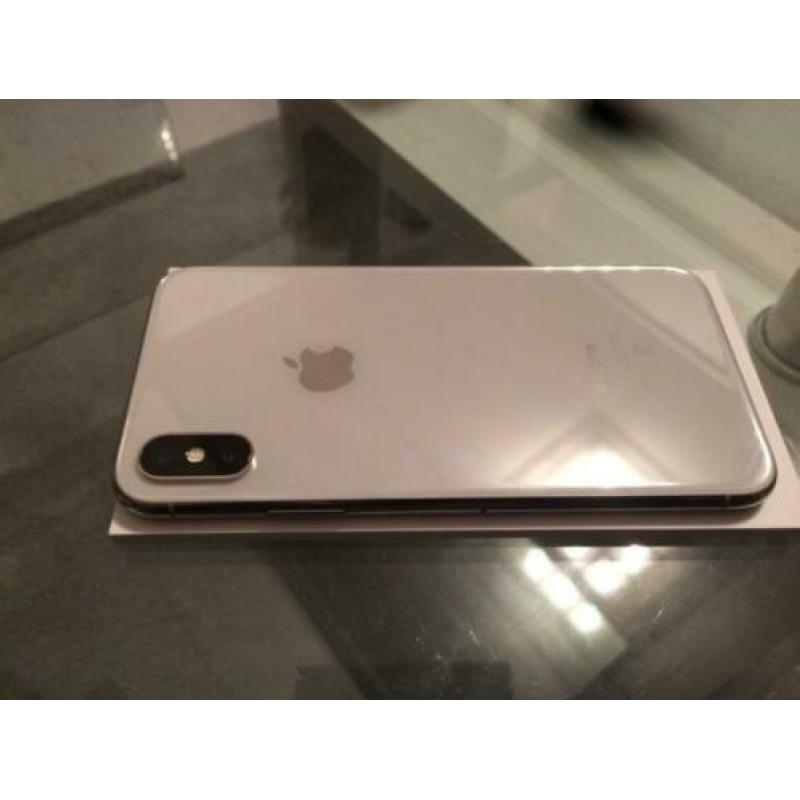 IPhone X wit