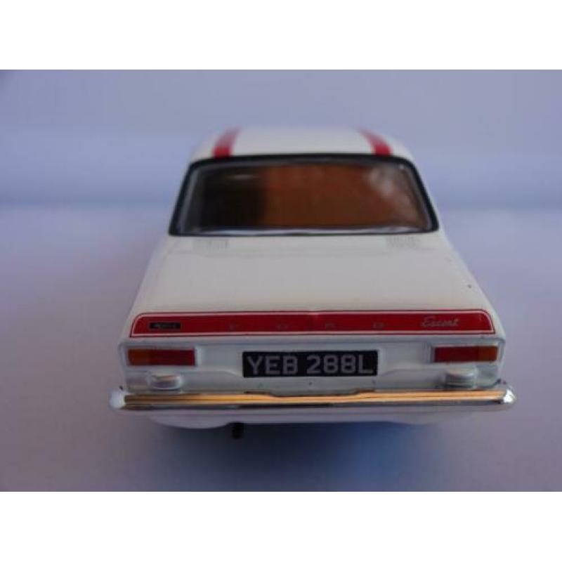 Ford Escort MK1 Mexico Wit VA09519 van CORGI-VANGUARDS 1/43