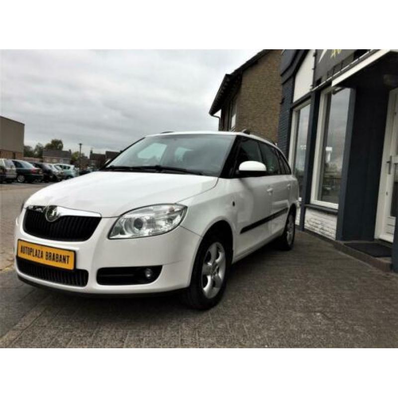 Skoda Fabia Combi 1.6-16V / CRUISE/ PDC/ CLIMA/ AUX/ LM VELG