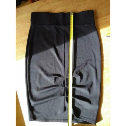 Stretch kokerrok/ pencil skirt van Juffrouw Jansen. Maat m.