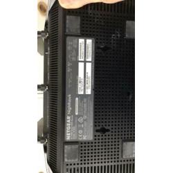 Netgear router R7000
