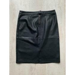 Mooie leatherlook rok van Vila maat M