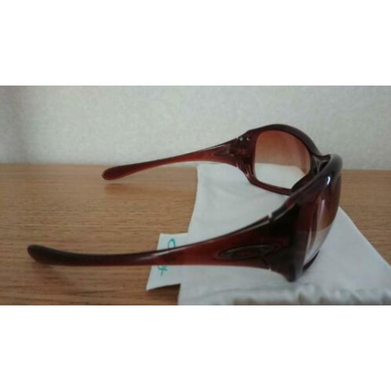 Oakley zonnebril nieuw bruin