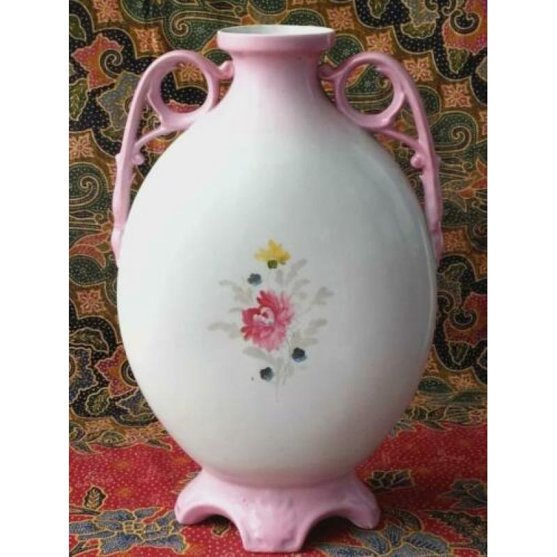Prachtige antieke vaas van porselein uit Oostenrijk 33,4 cm.
