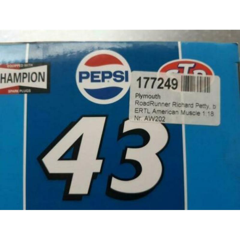 Richard Petty 71er Plymouth Hemi Roadrunner Nascar Mopar