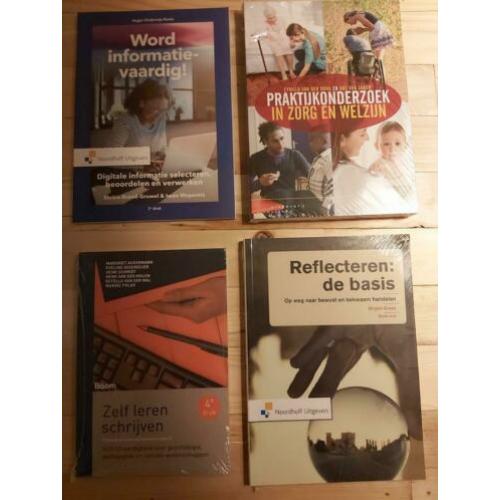 Socialwork leesboeken. Splinternieuw nog in de verpakking.