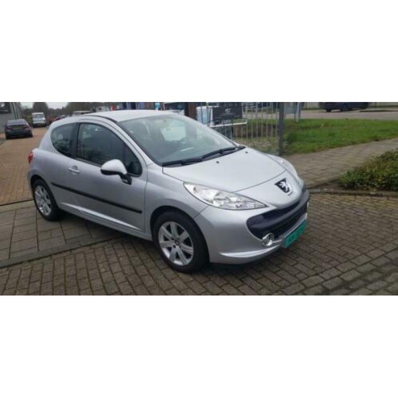 Peugeot 207 1.6 VTi XS
