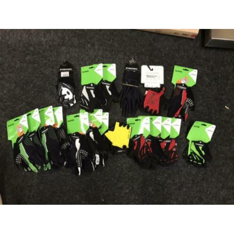 Kleine partij (19paar) Merida wielren fiets handschoenen!