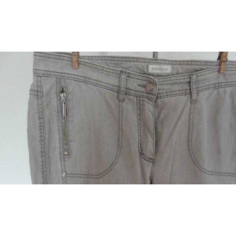 Lichtgrijze broek BONITA 48