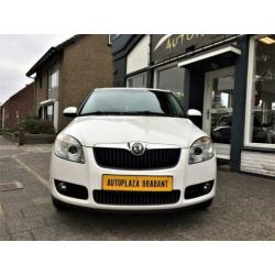 Skoda Fabia Combi 1.6-16V / CRUISE/ PDC/ CLIMA/ AUX/ LM VELG