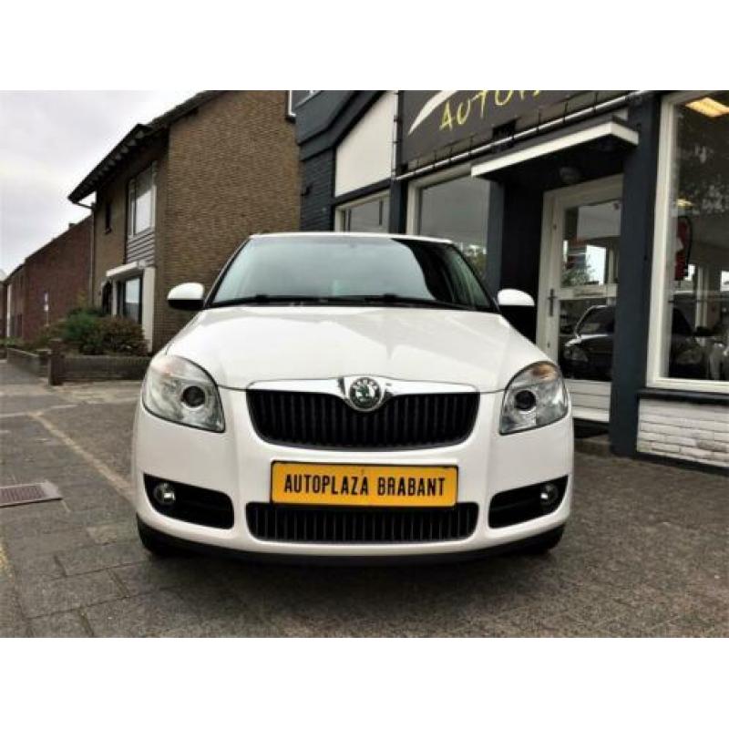 Skoda Fabia Combi 1.6-16V / CRUISE/ PDC/ CLIMA/ AUX/ LM VELG
