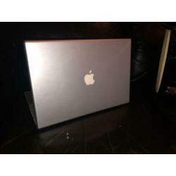 Nette 15 inch MacBook Pro aangeboden