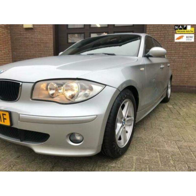 BMW 1-serie 118i Business Line Nieuwe Ketting + Klepseals!|L