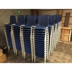 Nieuwe kantinestoelen stapelstoelen kuipstoelen 11 kleuren