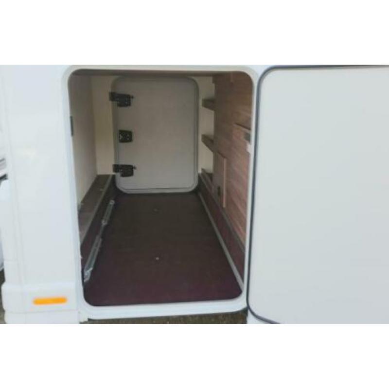 Knaus Live Wave 700 MEG AUTOMAAT enkele bed hefbed, Fiat