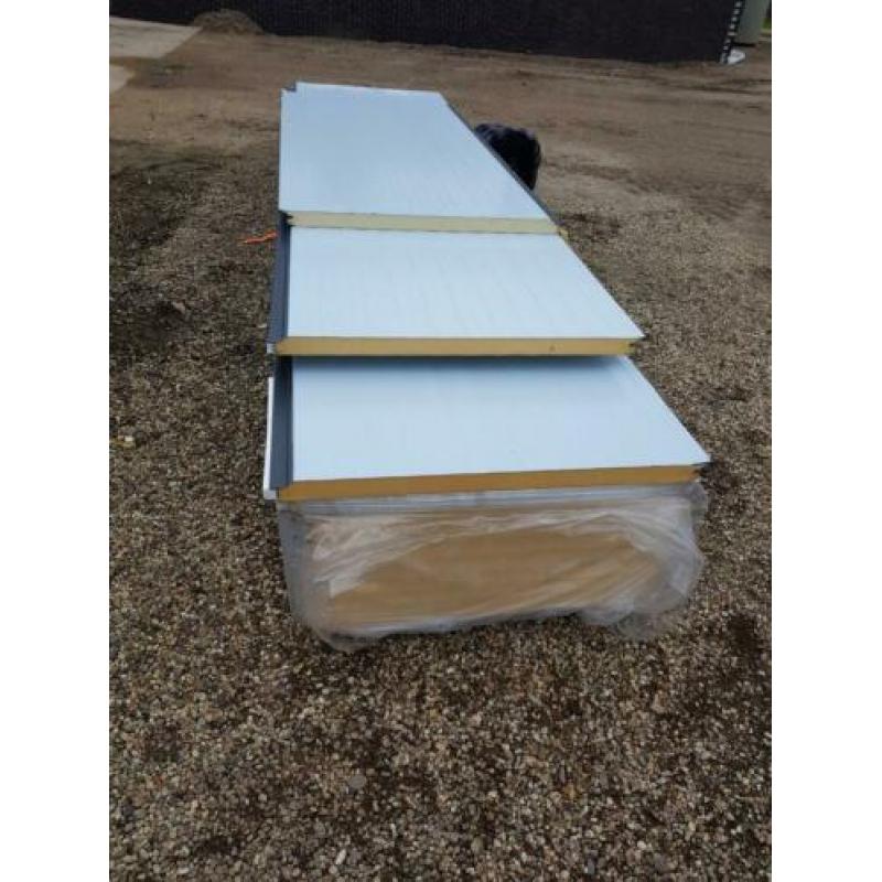 Nieuwe sandwich panelen circa 60 m2