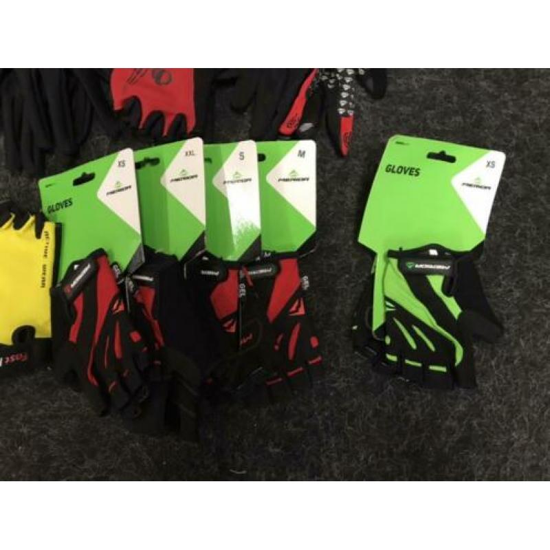 Kleine partij (19paar) Merida wielren fiets handschoenen!