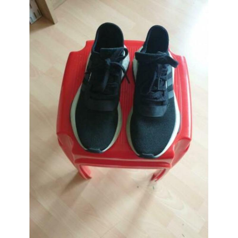 Adidas Zwart/Wit maat 38,5