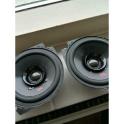 Autospeakers JBL en gratis auto USB opbouwstuk.