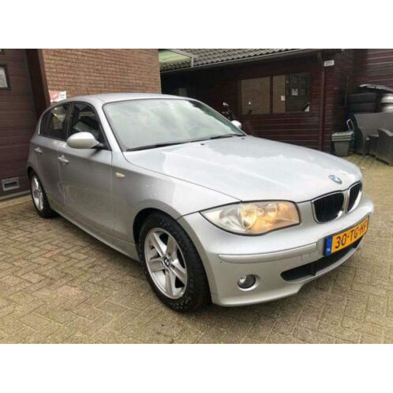 BMW 1-serie 118i Business Line Nieuwe Ketting + Klepseals!|L