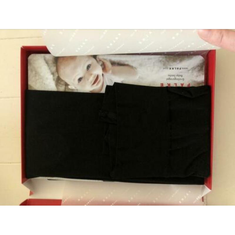 Falke nine months legging 80 denier. Niet gedragen.