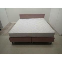 Complete boxspring Zwitser (180x200 cm) van € 699 NU € 399