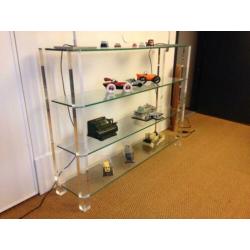 Glazen kast - sidetable van BOR-design