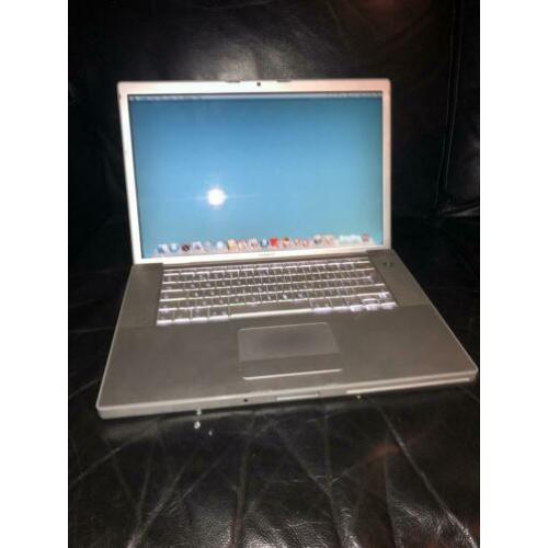 Nette 15 inch MacBook Pro aangeboden