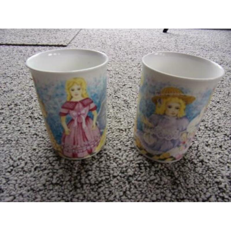 2x thee beker/mok roy kirkham/treasured dolls/1993/poppen