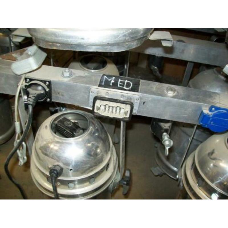 32 kw par 64 lichtset + meatwagon te koop