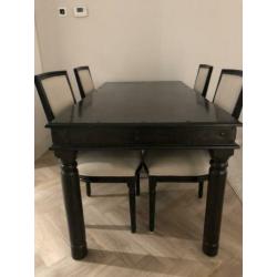 Eettafel + 4 stoelen