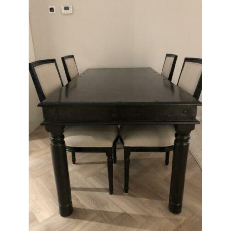 Eettafel + 4 stoelen