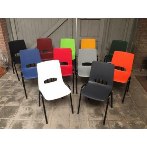 Nieuwe kantinestoelen stapelstoelen kuipstoelen 11 kleuren