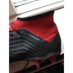 Adidas Predator voetbalschoenen / Nike scheenbeschermers