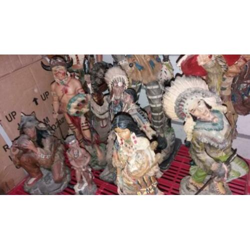Te ruil verzameling indianen van 30 tot 60 cm hoog polygroom
