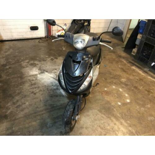 Piaggio Zip motorscooter 200CC bwj 2001