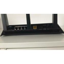 Netgear router R7000