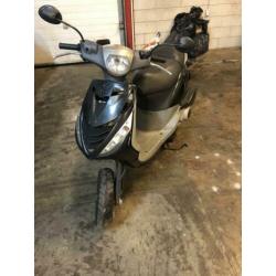 Piaggio Zip motorscooter 200CC bwj 2001