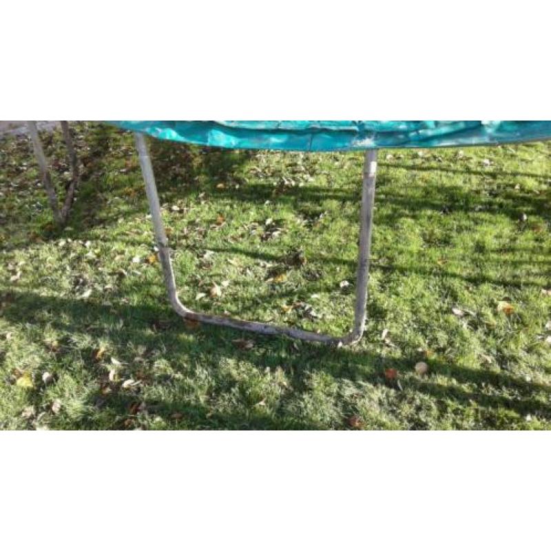 trampoline golden circle