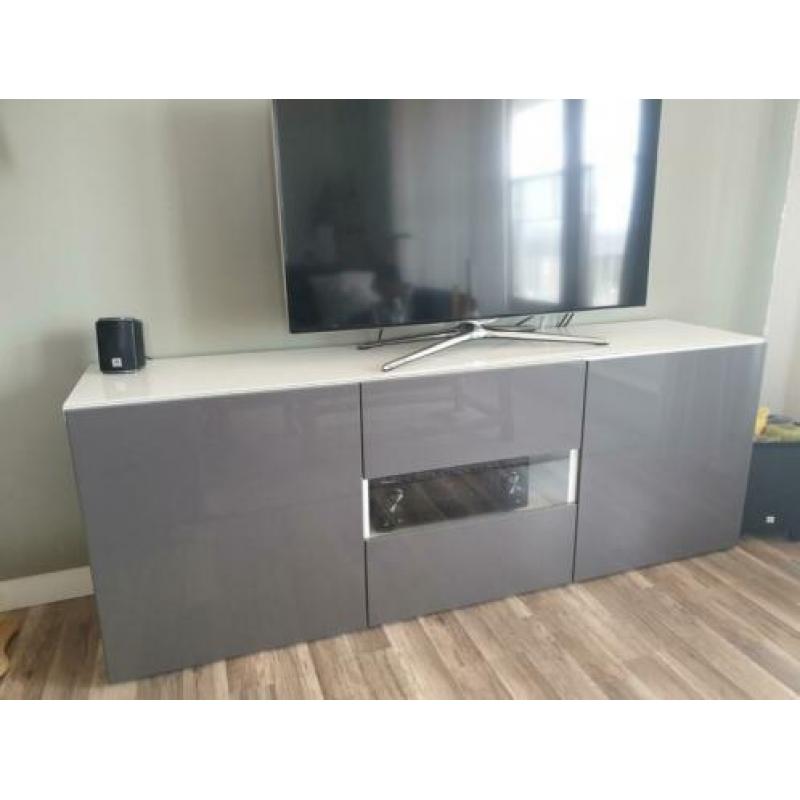 Tv meubel opstelling greeploos