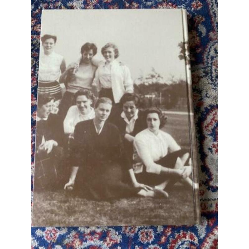 Bennekom van 1900 tot Nu. Hardcover, 96 blz. met veel foto'
