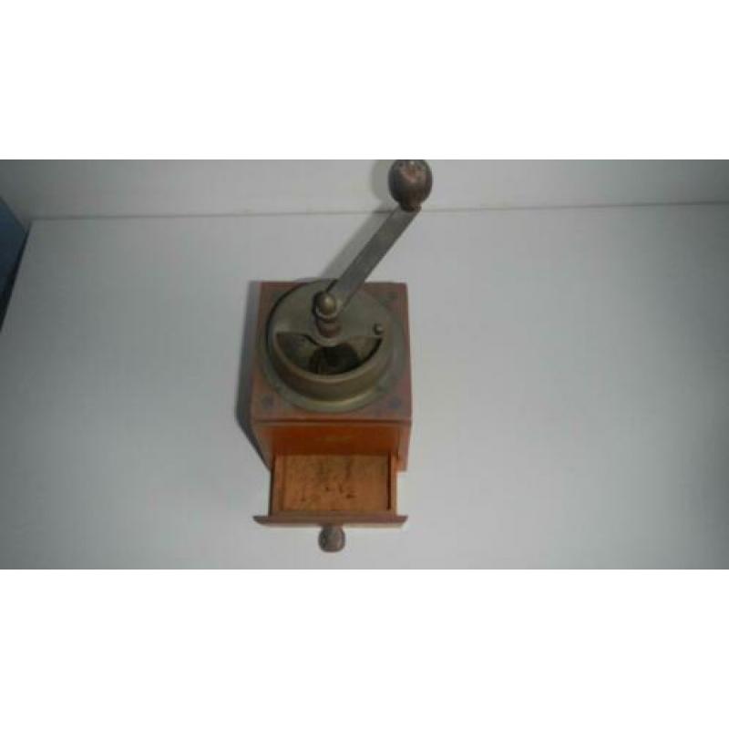 Hand Koffiemolen antiek