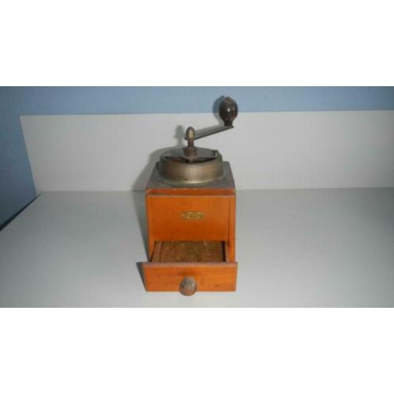 Hand Koffiemolen antiek