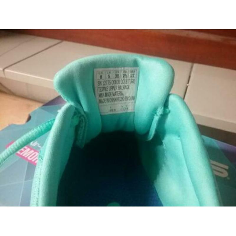 Sketchers sneakers maat 38