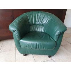 2 leren stoelen