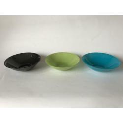 Retro Set van 3 gekleurde Arc France glazen bakjes schaaltj