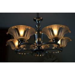 Prachtige chromen ART-DECO lamp met persglas schalen