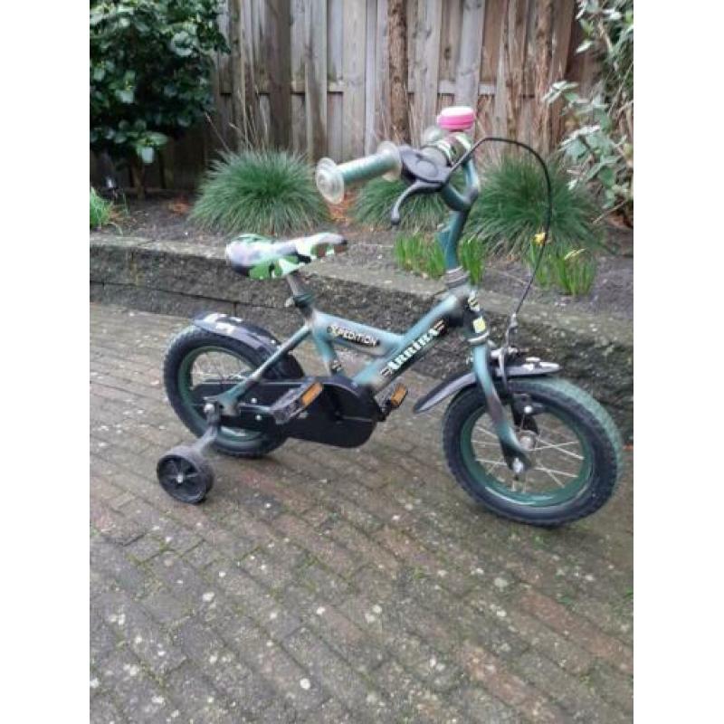Camouflage jongens fietsje12,5 inch wielen en zijwieltjes